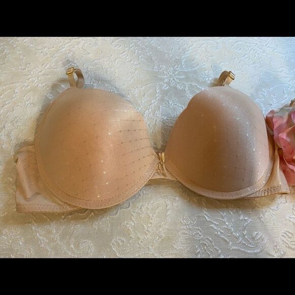 💥Hecho Embroidery Design Fashion Sexy Bras 38C - Picture 3 of 11